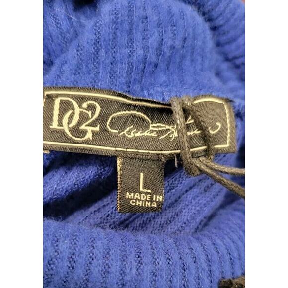 New DG2 by Diane Gilman Blue Turtle Neck Cozy Split Front Sweater size Large - Picture 7 of 8